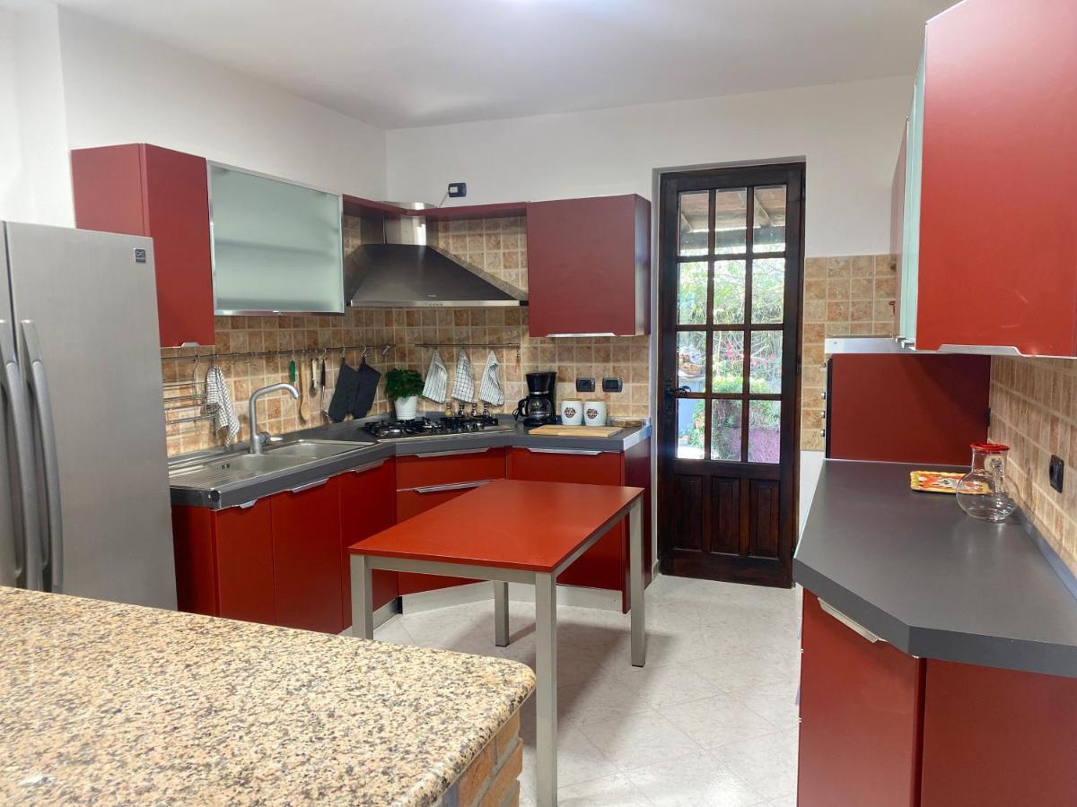 Lovely Home 5 Min Walk To The Beach, 3 Bedrooms Ample Outdoor Relax And Wifi Capitana Eksteriør billede